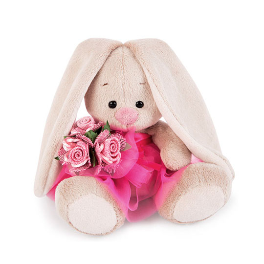 в розовой юбочке и с букетом