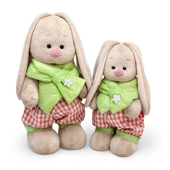 в дутом шарфе