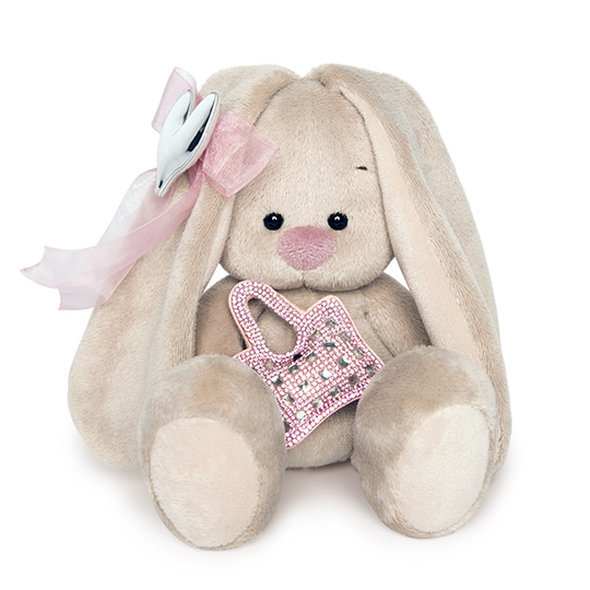 с сумочкой и сердечком