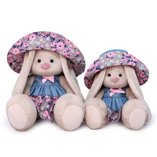 в джинсовой шляпе