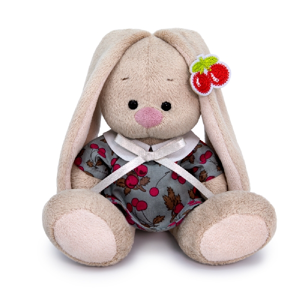 в платье с вишней