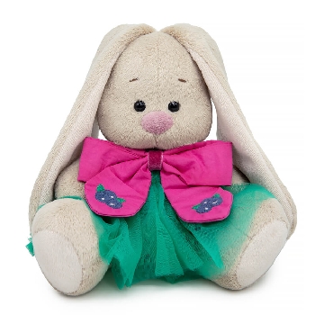 в пышной юбке и с бантом