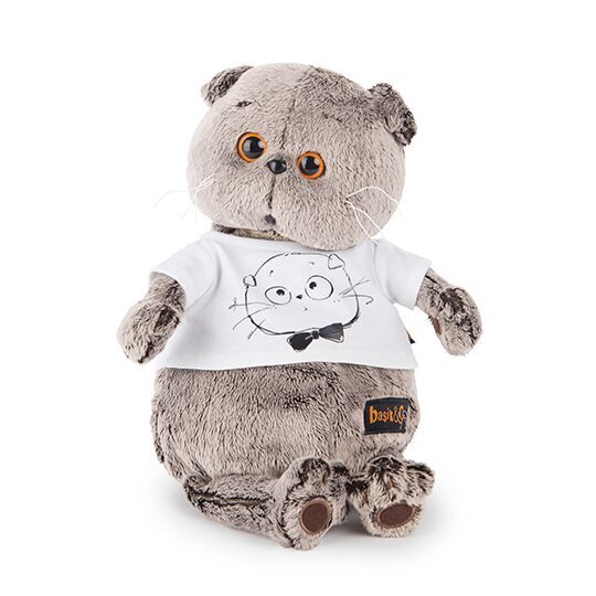 в футболке с принтом "мордочка Басика"