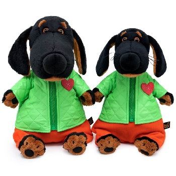 в стеганой куртке и штанах