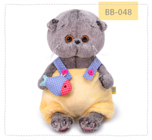 в меховом комбинезоне