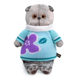 в весеннем свитере