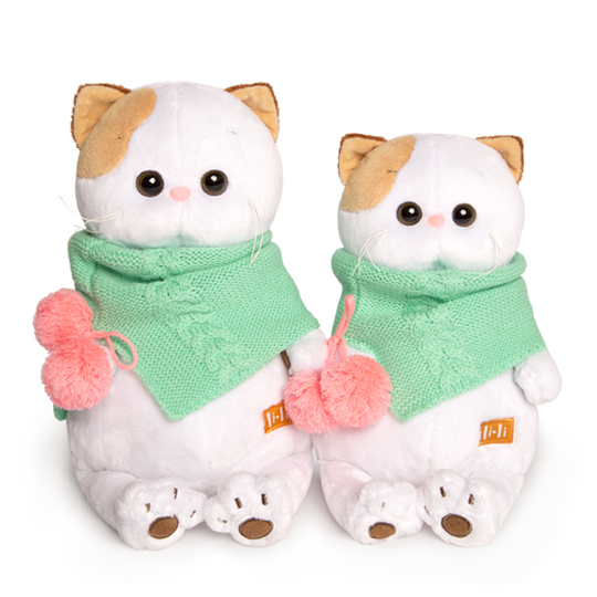 в бирюзовом снуде