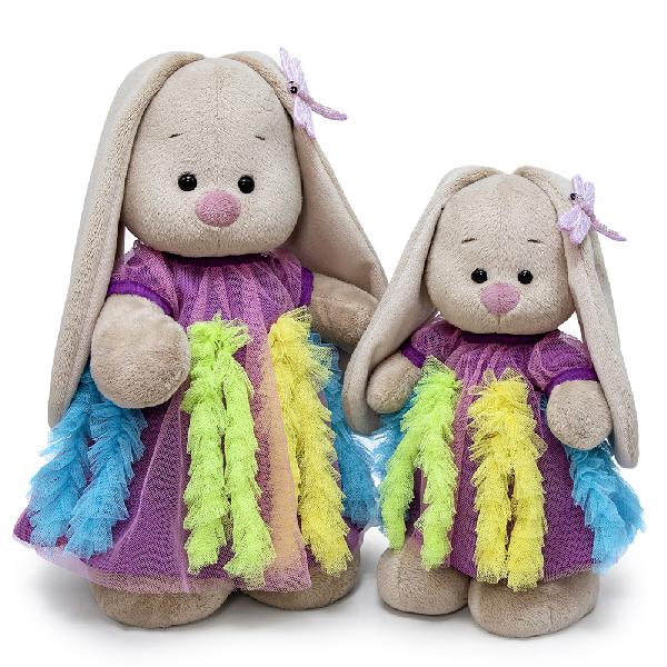 в платье с оборками