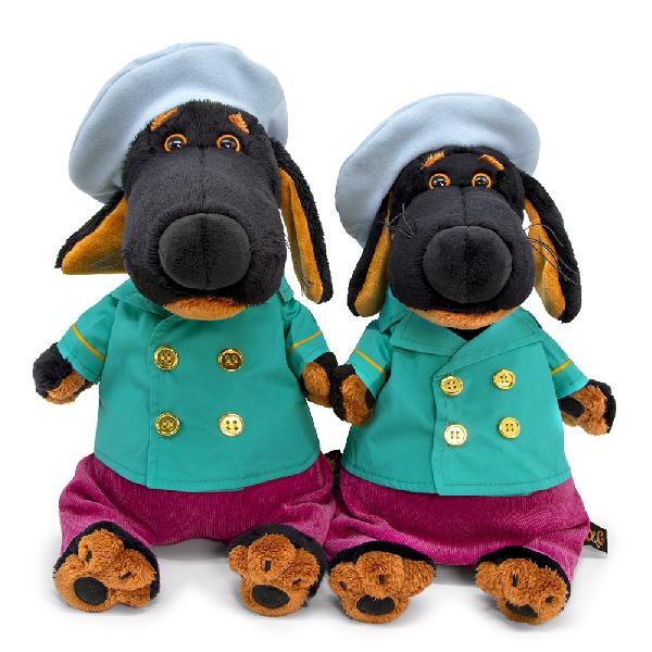 в бирюзовом бушлате