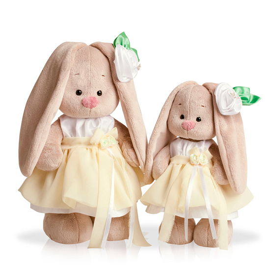 в платье с цветочком