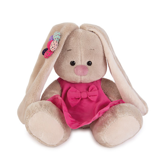 в розовом сарафанчике и ромашкой на ушке