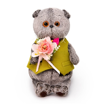 в жилете и с букетом