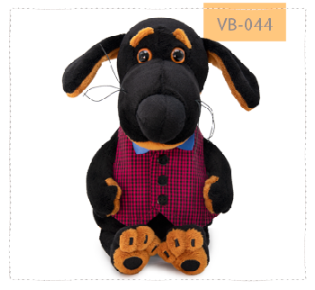 в клетчатом жилете