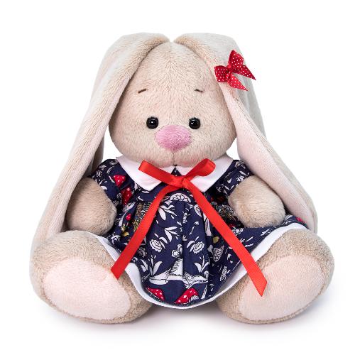 в платье с мухоморами