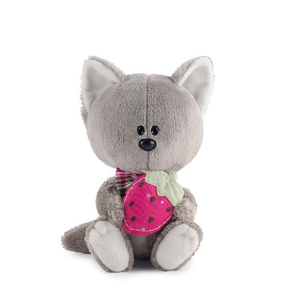 Волчонок Вока с ягодой