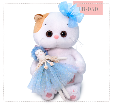 с куклой Мальвиной