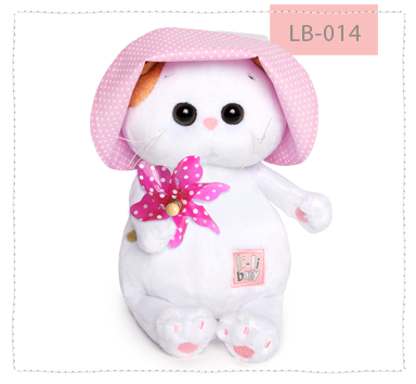 в панамке с вертушкой