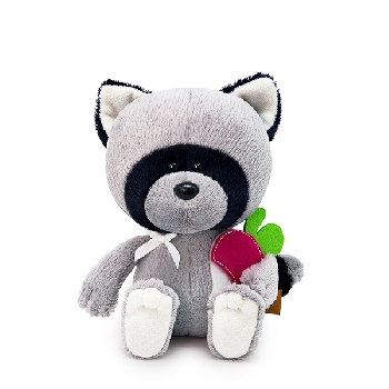 Енот Лёка с редиской