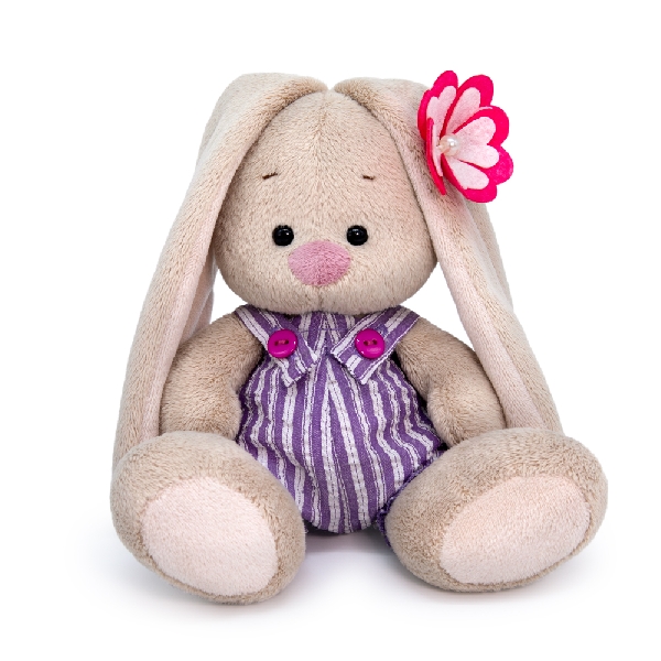 в полосатом полукомбинезоне