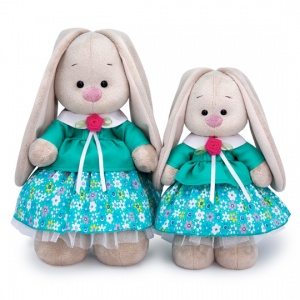 в бирюзовой курточке