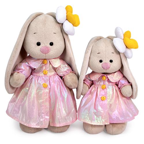 в перламутровом плаще