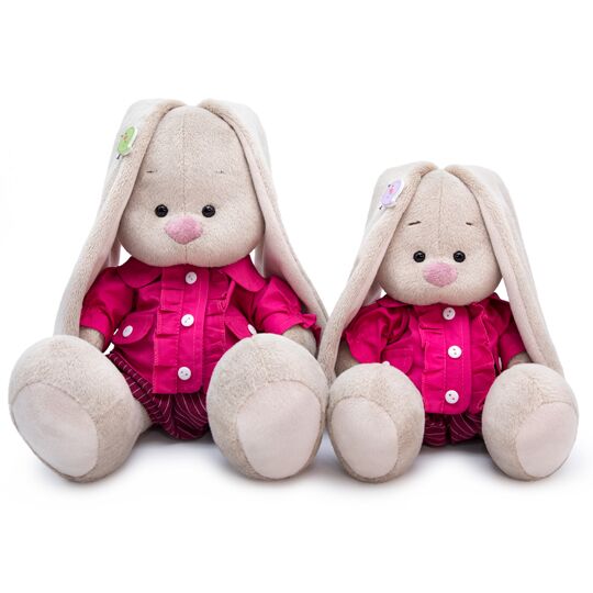 в курточке и шортиках