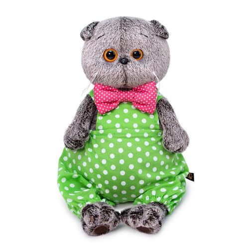 в зеленом комбинезоне