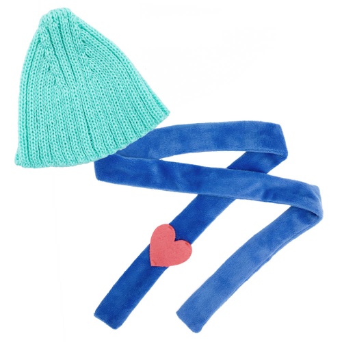 Шапка и шарф с сердечком