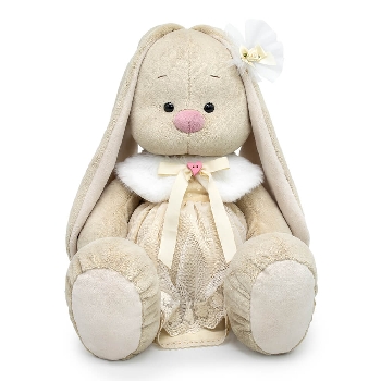 большой в платье с воротником-накидкой