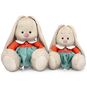 в двухцветном платье