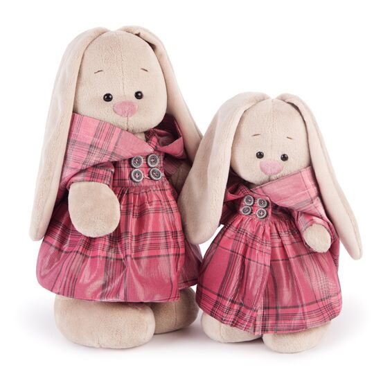 в плаще с люрексом