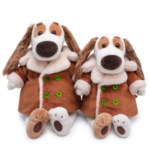 в меховом пальто