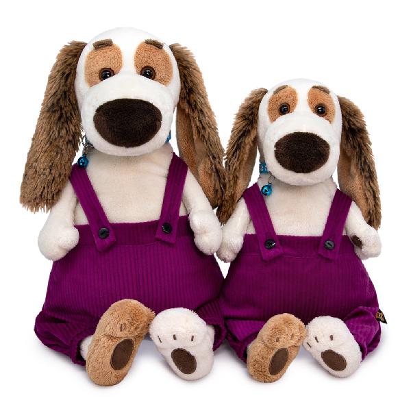 с ошейником и в штанах на лямках