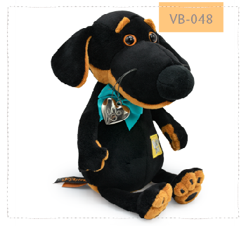 с сердцем-подвеской