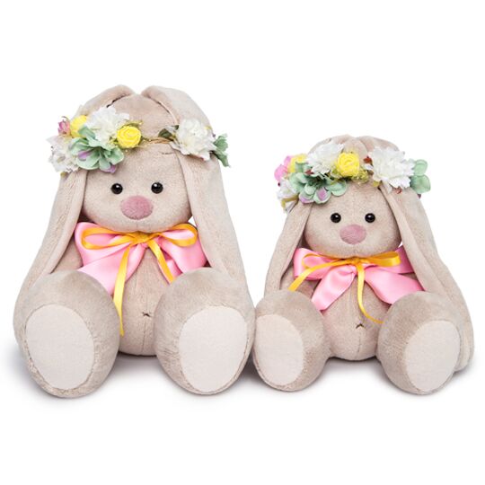 в веночке и с бантиком