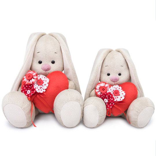 с красным сердечком