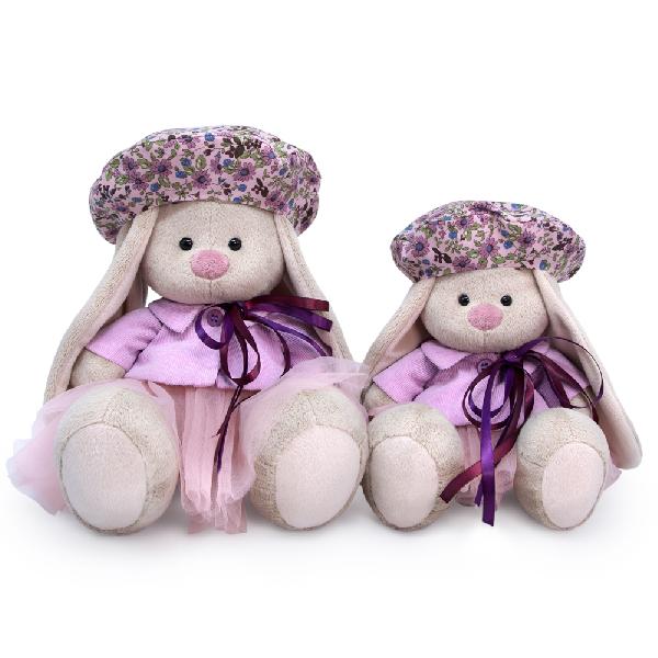 в курточке и берете