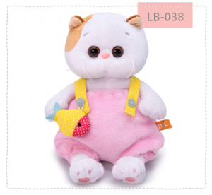 в меховом комбинезоне