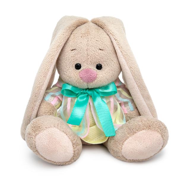 в сарафане и курточке