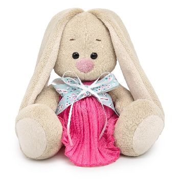 в платье из жатой ткани с бантом