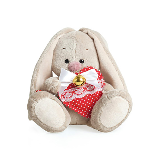 с алым сердечком