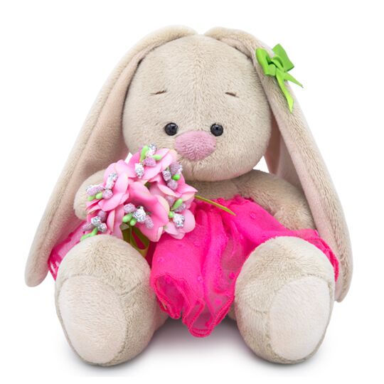 c букетом в розовой юбке