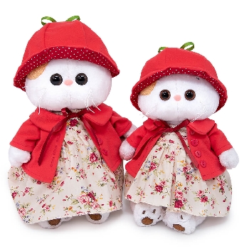 в шляпке «Ягодка»