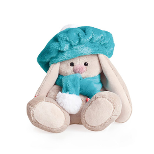 в бирюзовой беретке