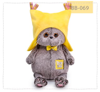 в желтой шапочке