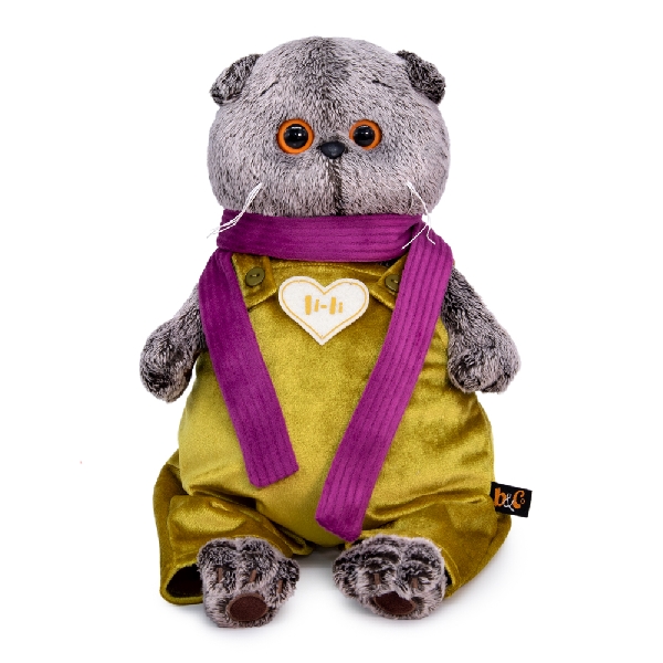 в бархатном комбинезоне