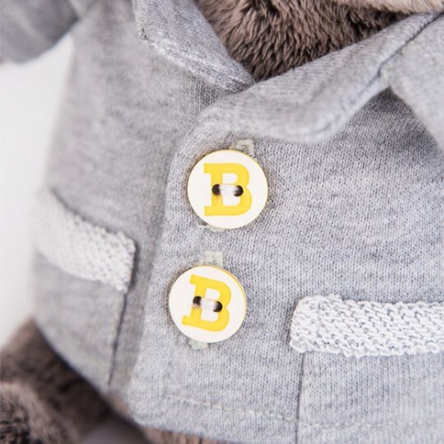 в сером пиджачке