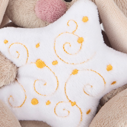 в колпачке со звездочкой