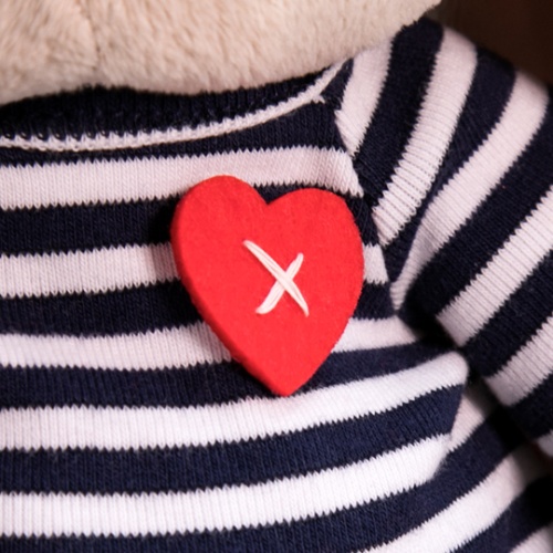 в тельняшке и берете