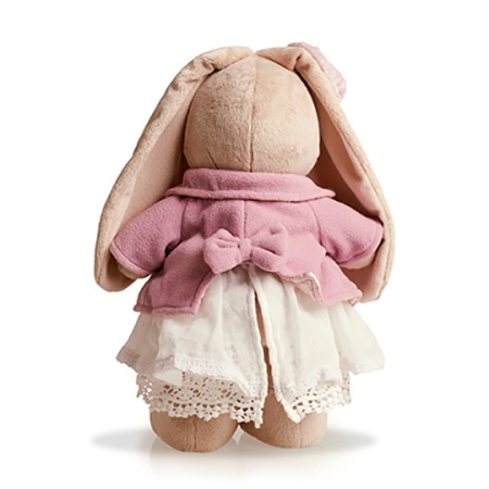 в фиолетовом пальто